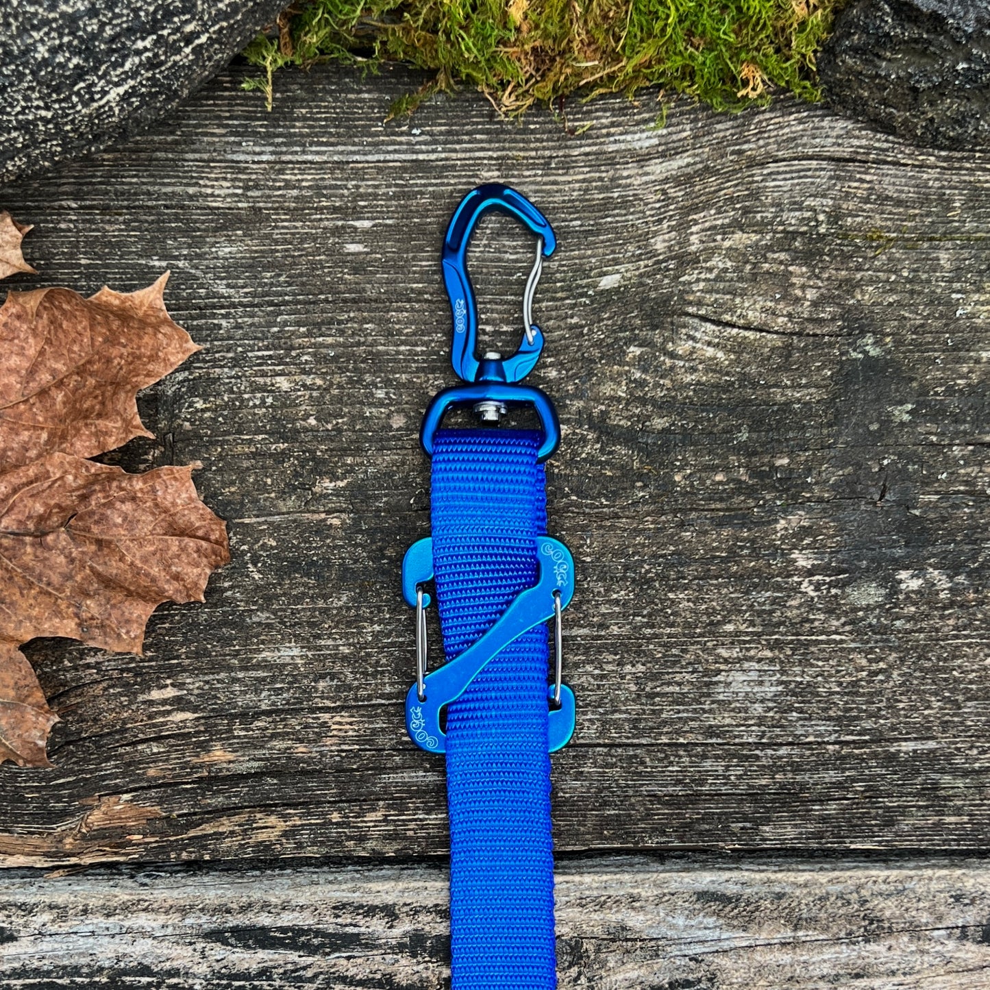 The Connect Magnetic Hands-free Leash