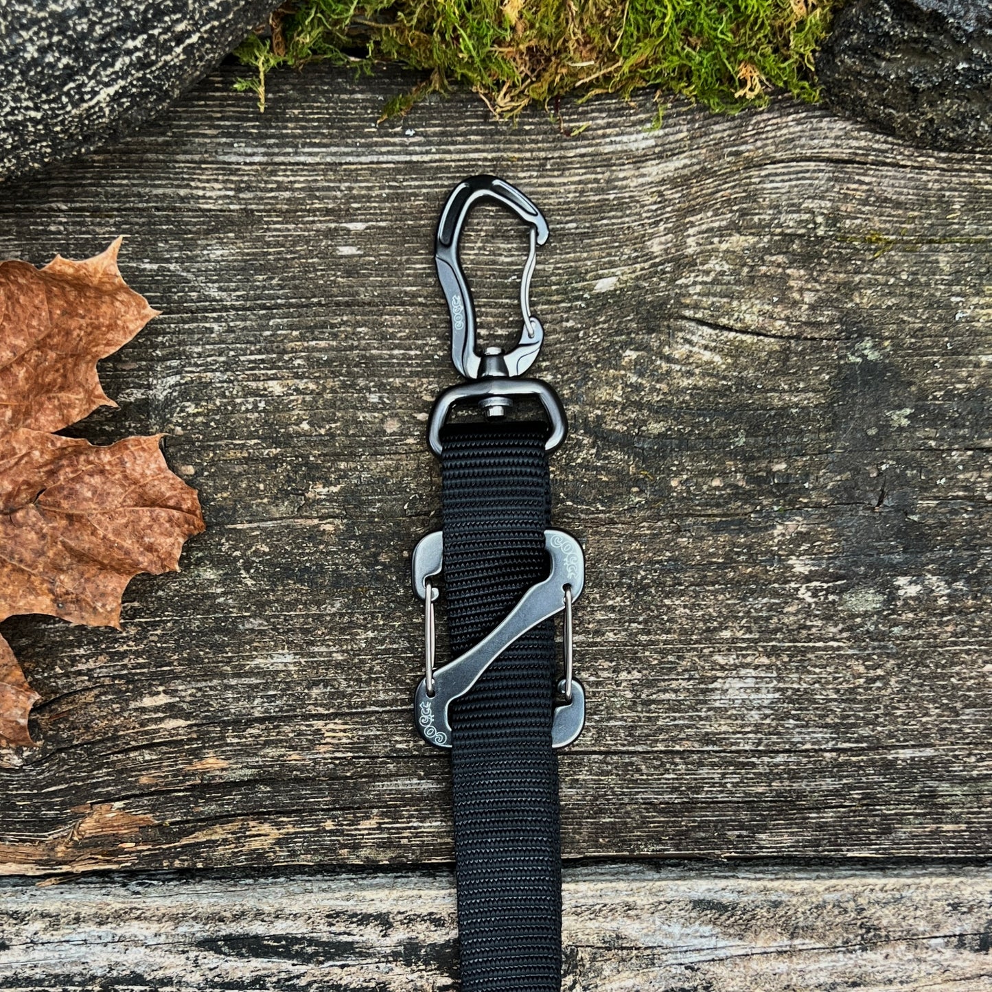 The Connect Magnetic Hands-free Leash